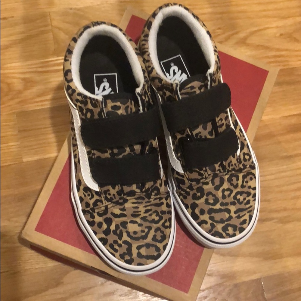 Girls Old Skool V leopard print Vans